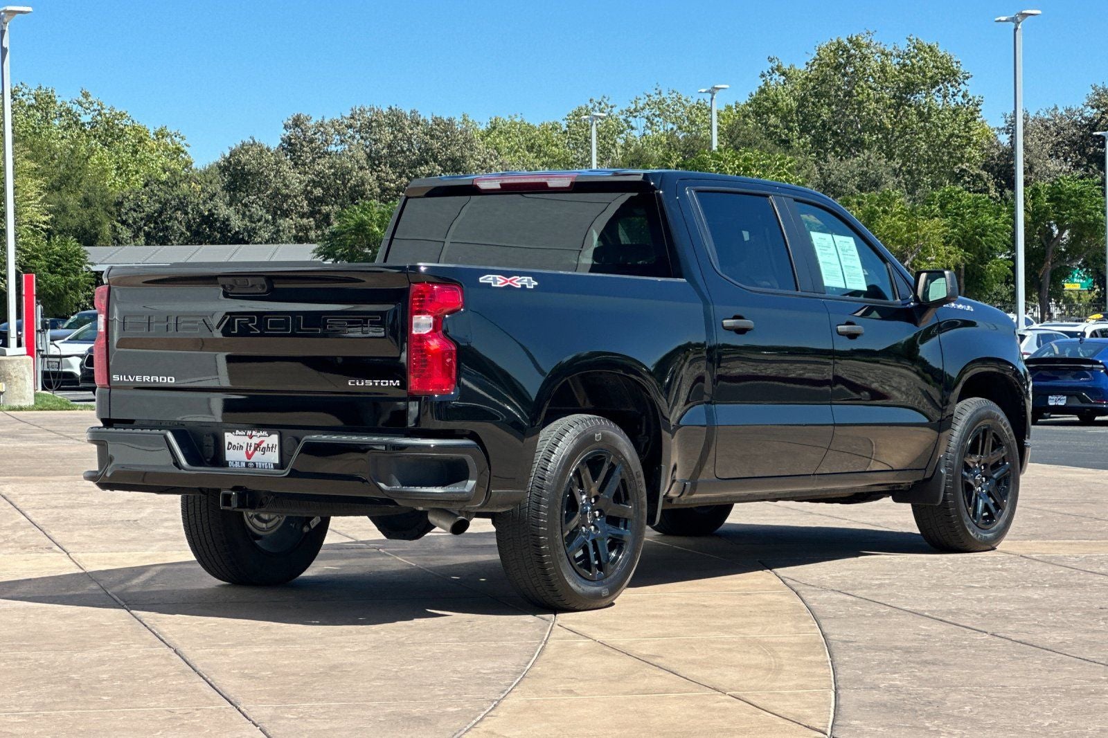 2025 Chevrolet Silverado 1500 Custom