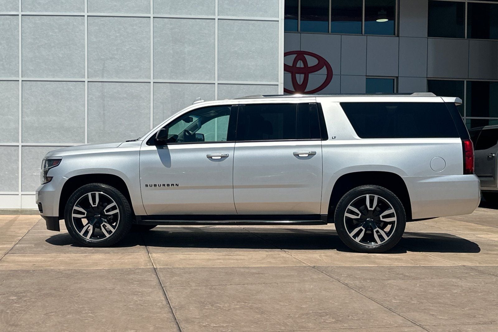 2018 Chevrolet Suburban LT