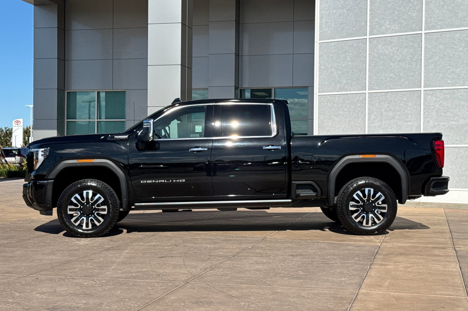 2025 GMC Sierra 2500HD Denali Ultimate