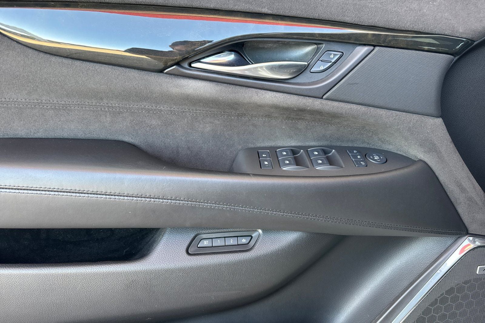 2016 Cadillac Escalade Platinum Edition