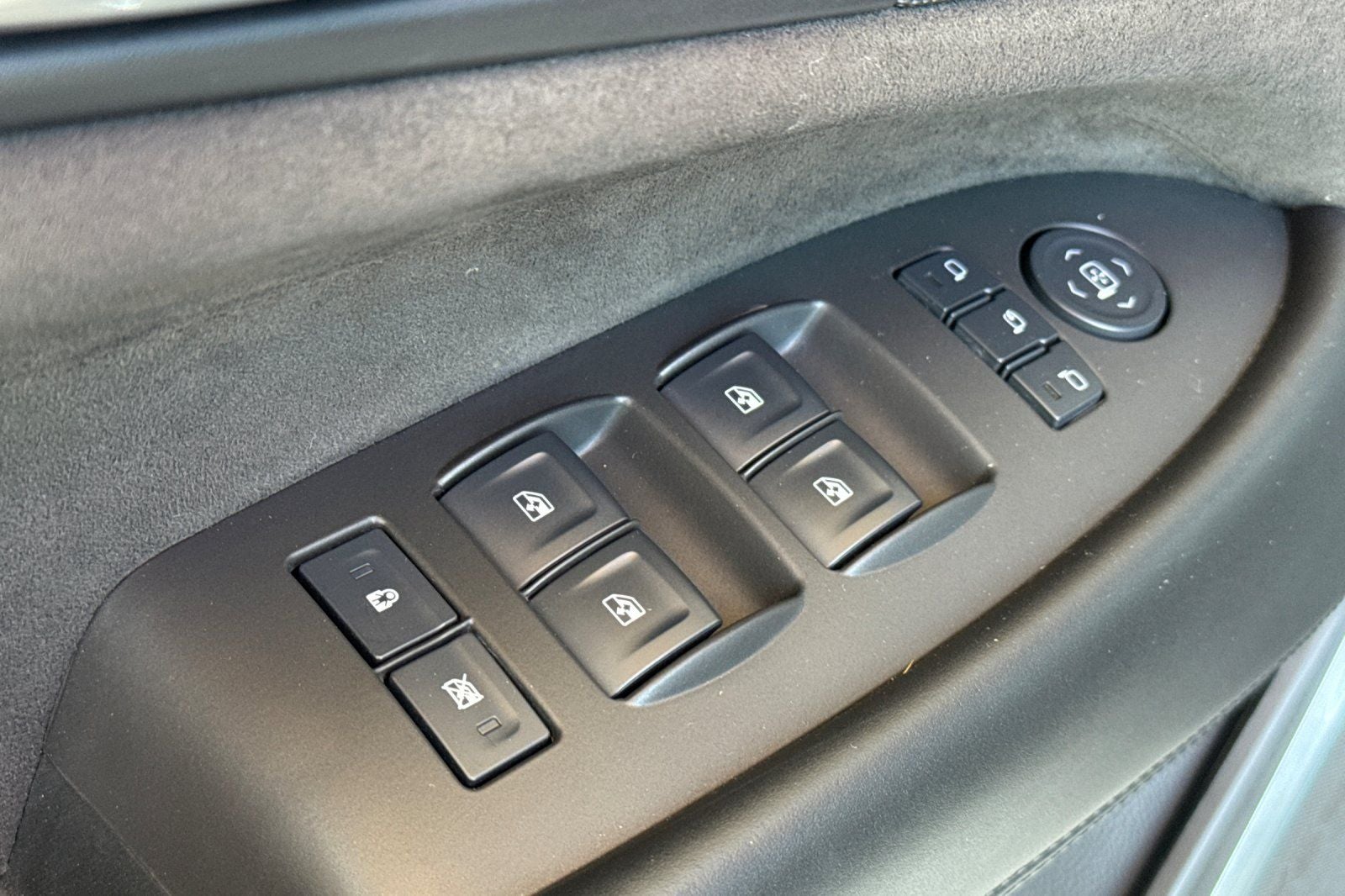 2016 Cadillac Escalade Platinum Edition
