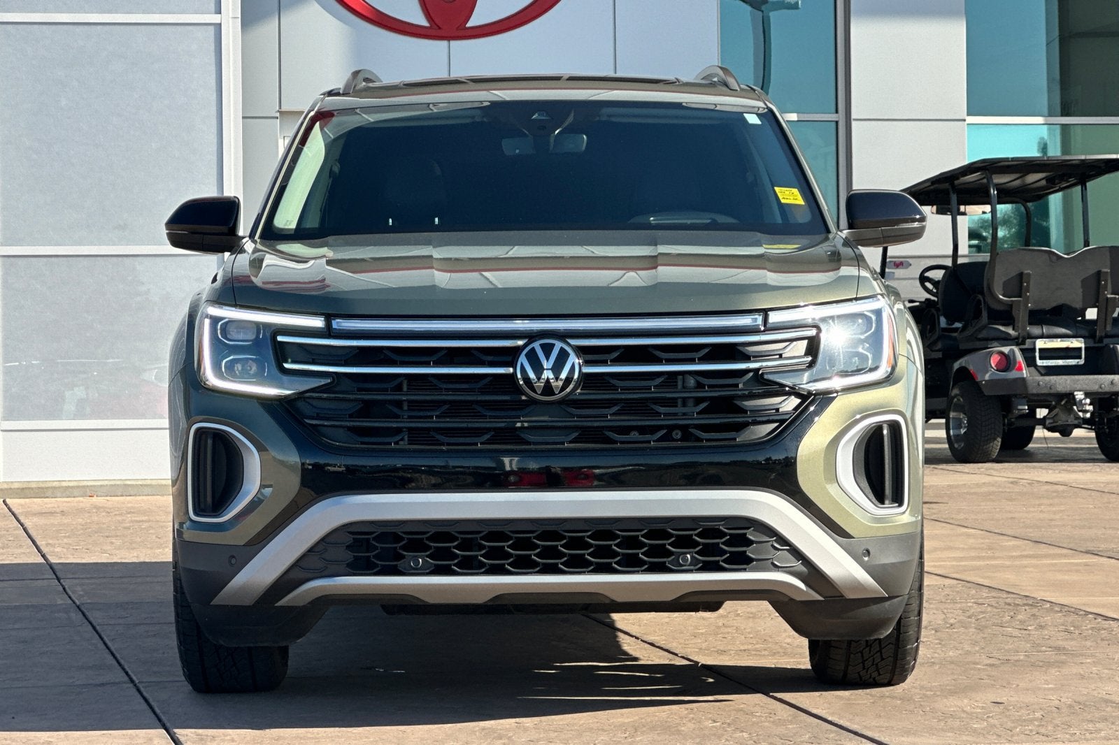 2024 Volkswagen Atlas 2.0T Peak Edition SEL