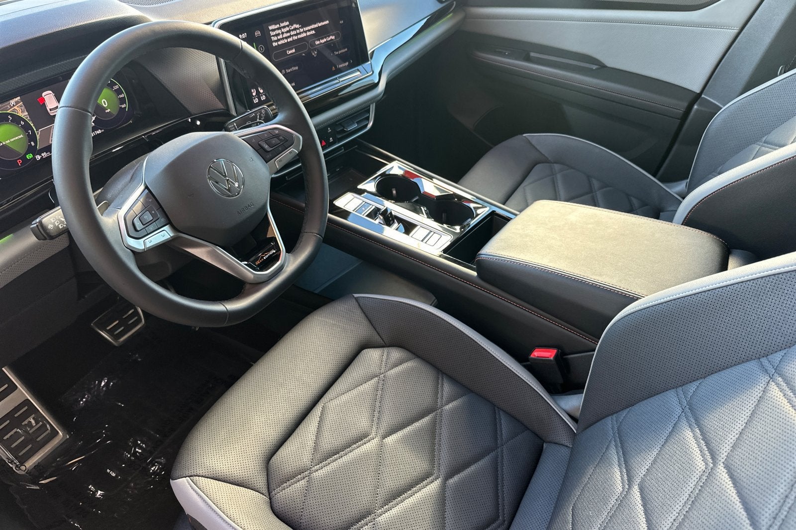 2024 Volkswagen Atlas 2.0T Peak Edition SEL