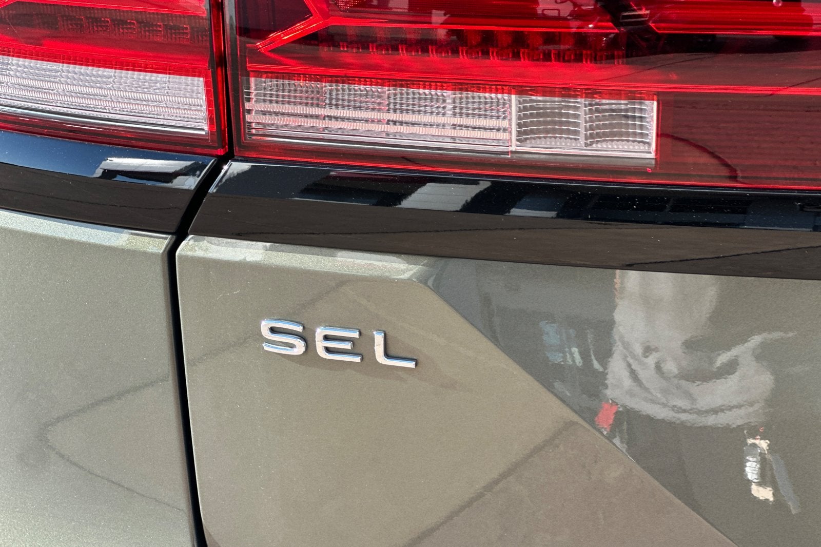 2024 Volkswagen Atlas 2.0T Peak Edition SEL
