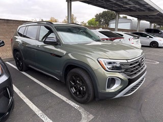 2024 Volkswagen Atlas 2.0T Peak Edition SEL