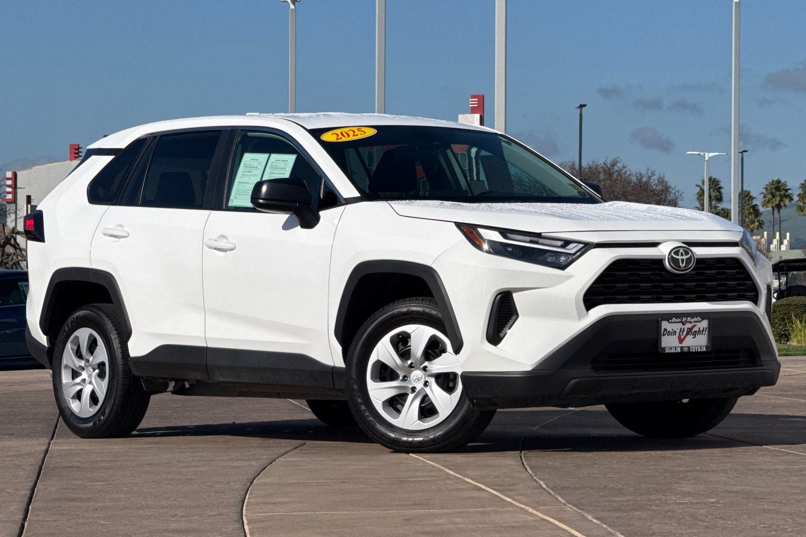 2025 Toyota RAV4 LE