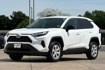 2025 Toyota RAV4 LE