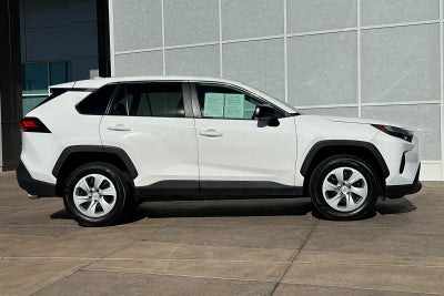 2024 Toyota RAV4 LE