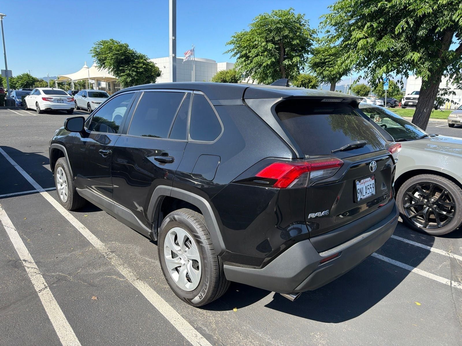 2022 Toyota RAV4 LE