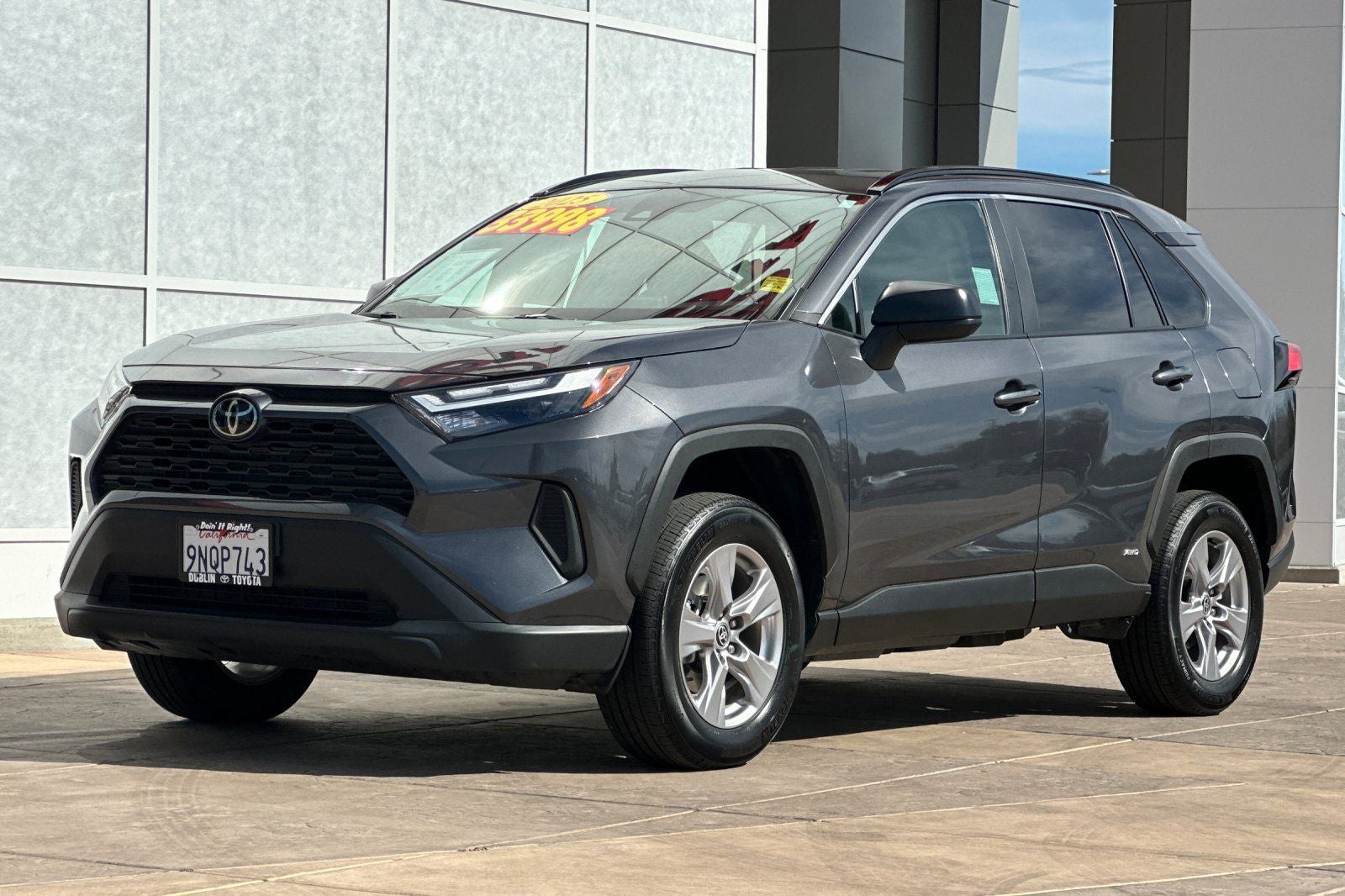 2025 Toyota RAV4 Hybrid LE