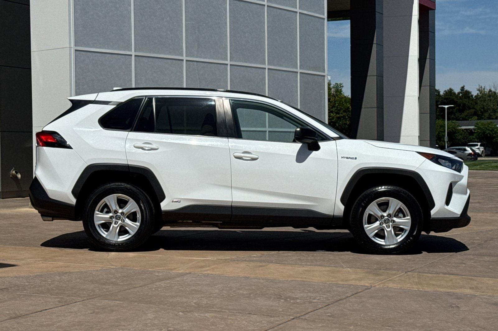2021 Toyota RAV4 Hybrid LE