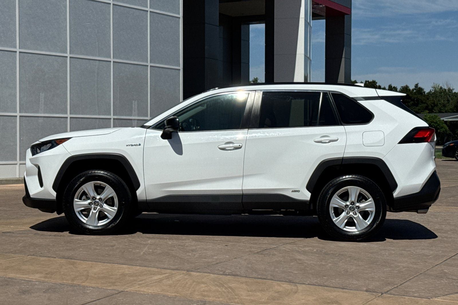 2021 Toyota RAV4 Hybrid LE