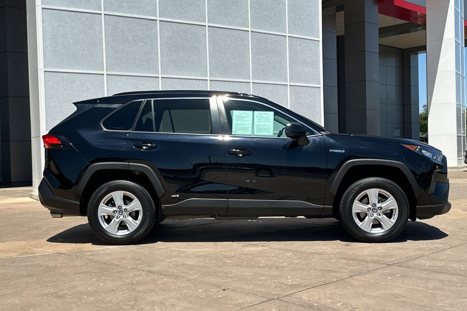 2021 Toyota RAV4 Hybrid LE