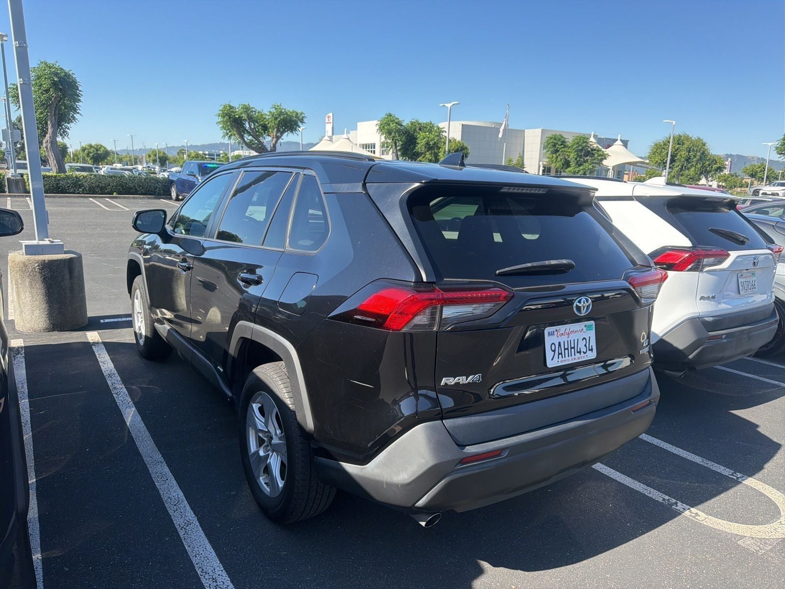 2021 Toyota RAV4 Hybrid LE