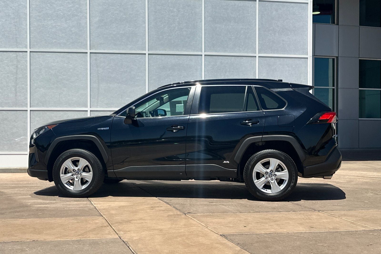 2021 Toyota RAV4 Hybrid LE