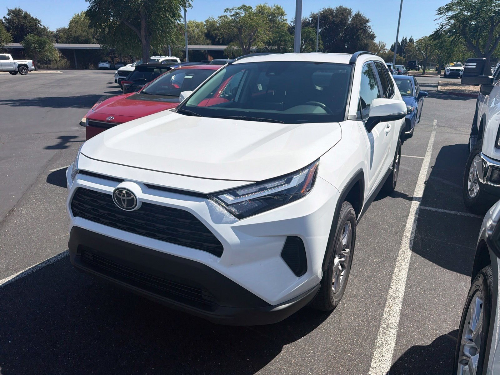 2025 Toyota RAV4 XLE