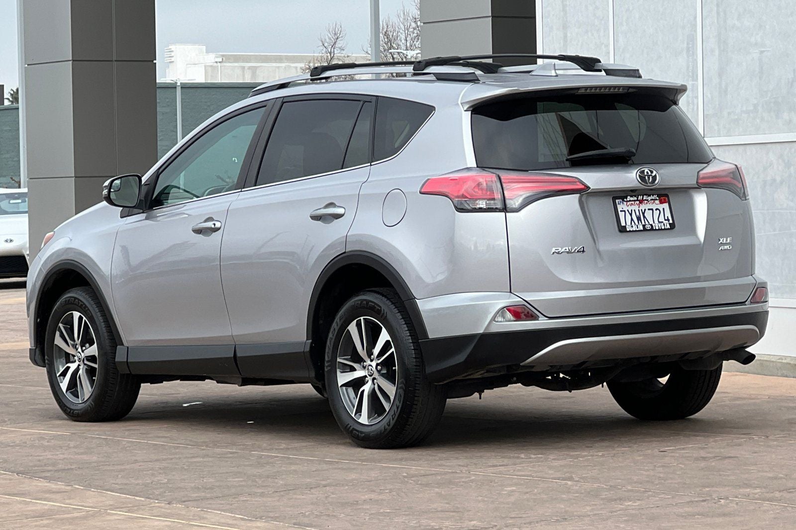 2017 Toyota RAV4 XLE