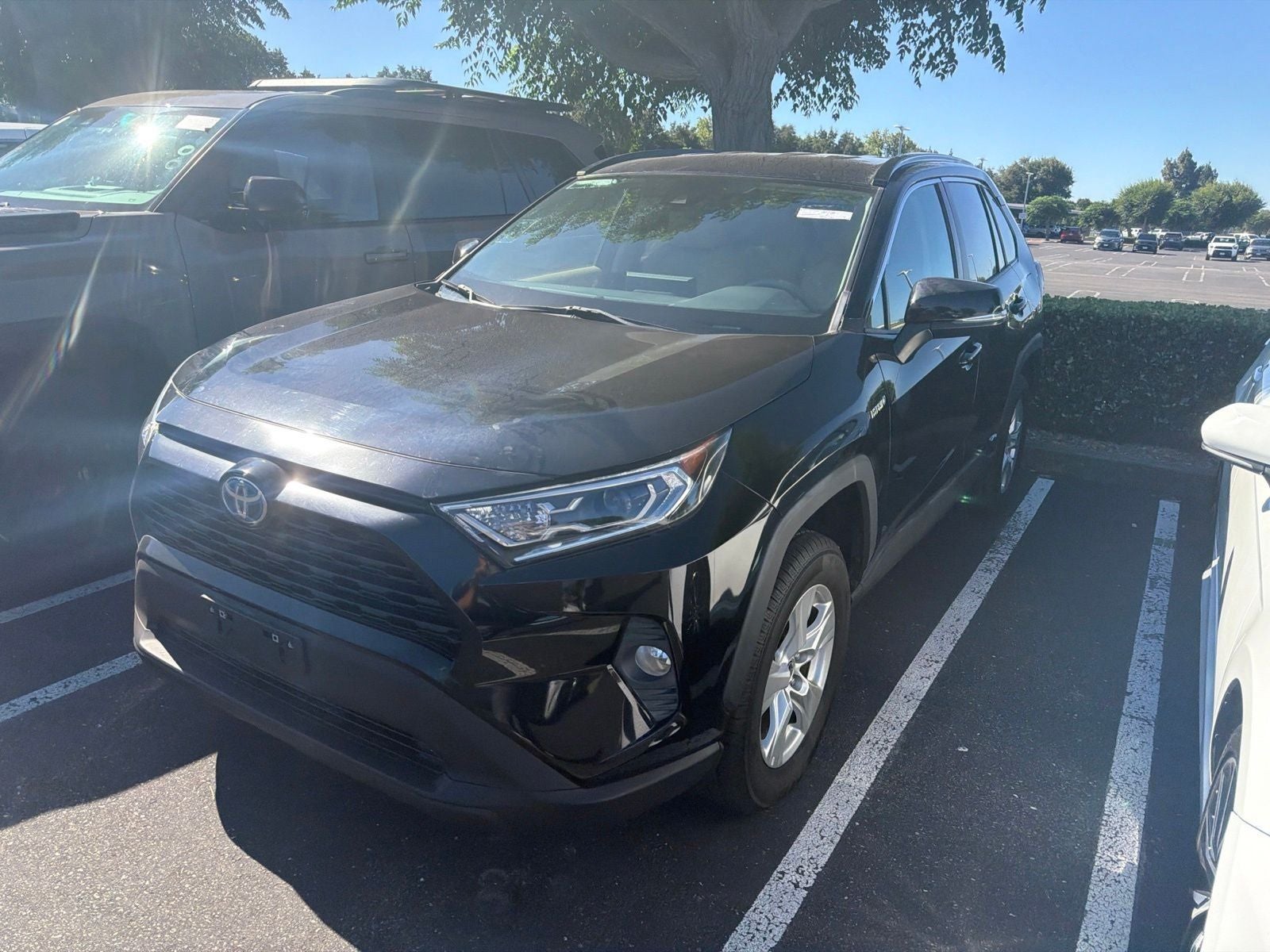 2021 Toyota RAV4 Hybrid XLE