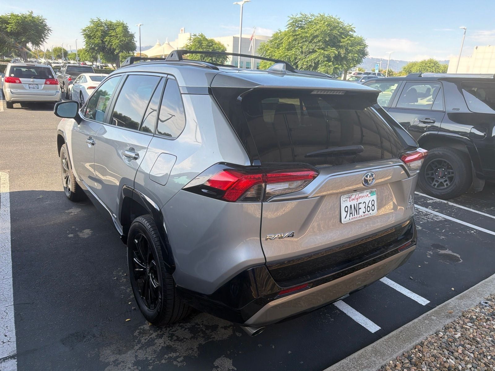 2022 Toyota RAV4 Hybrid SE