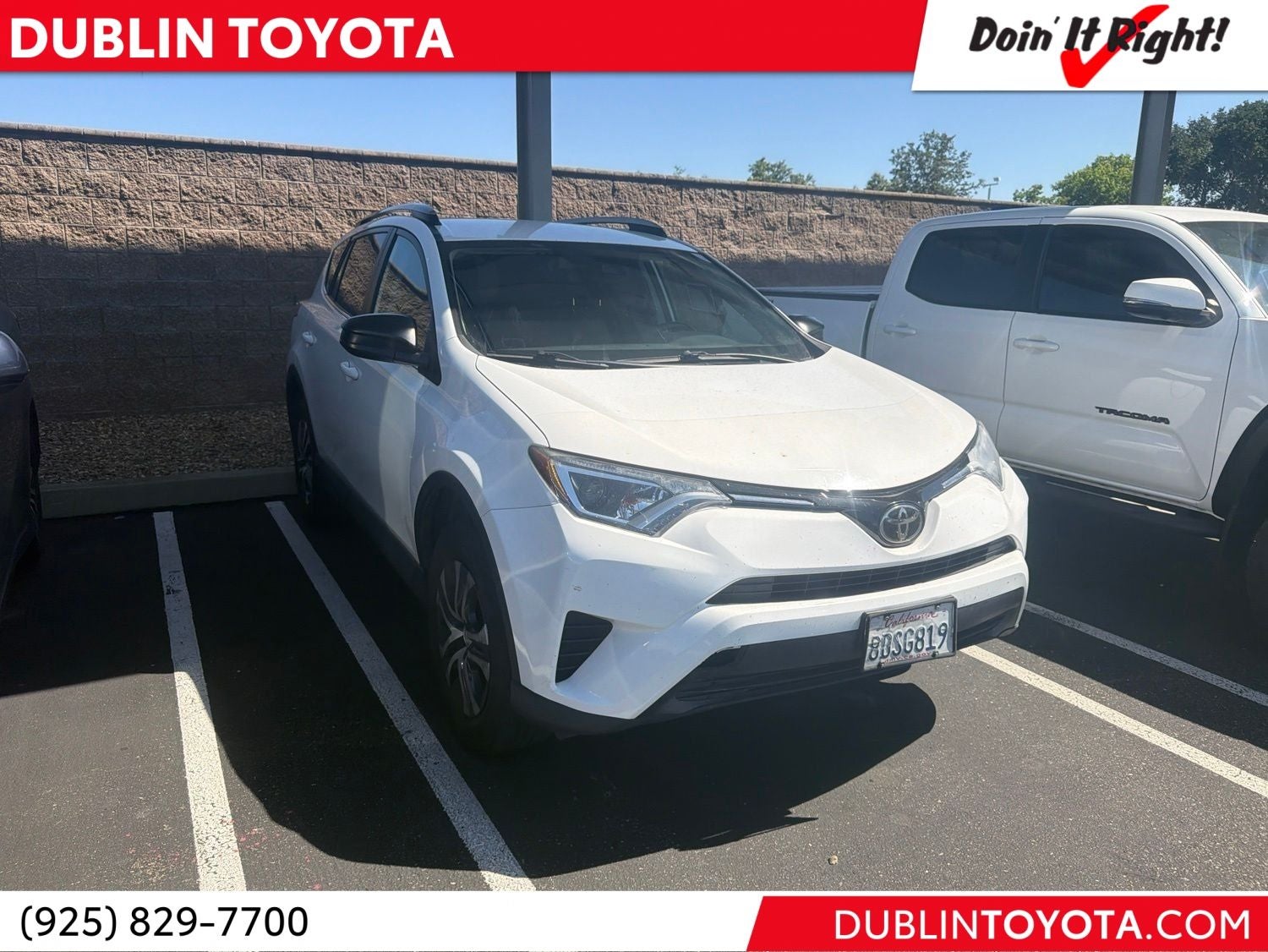 2018 Toyota RAV4 LE's photo