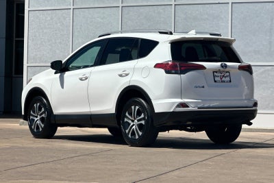 2018 Toyota RAV4 LE
