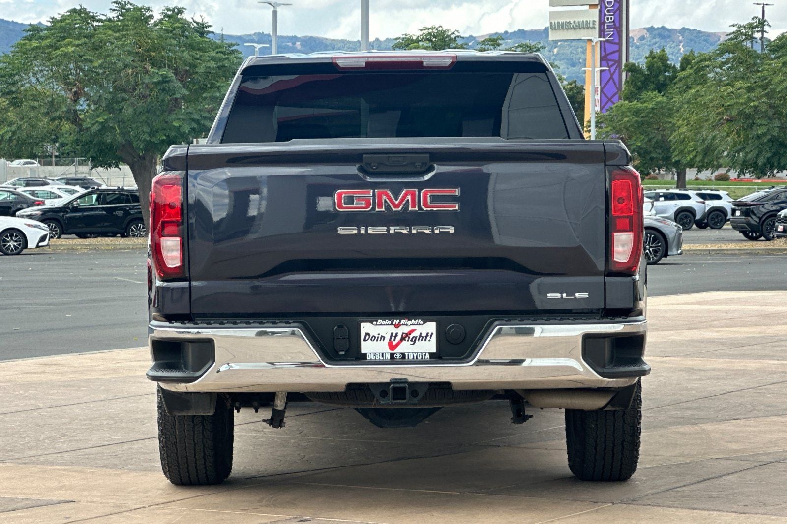 2023 GMC Sierra 1500 SLE
