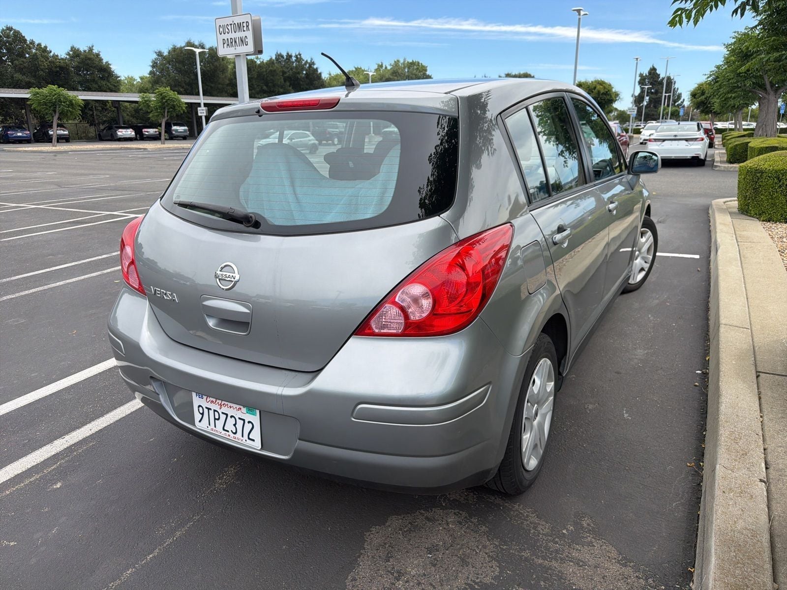 2012 Nissan Versa 1.8 S
