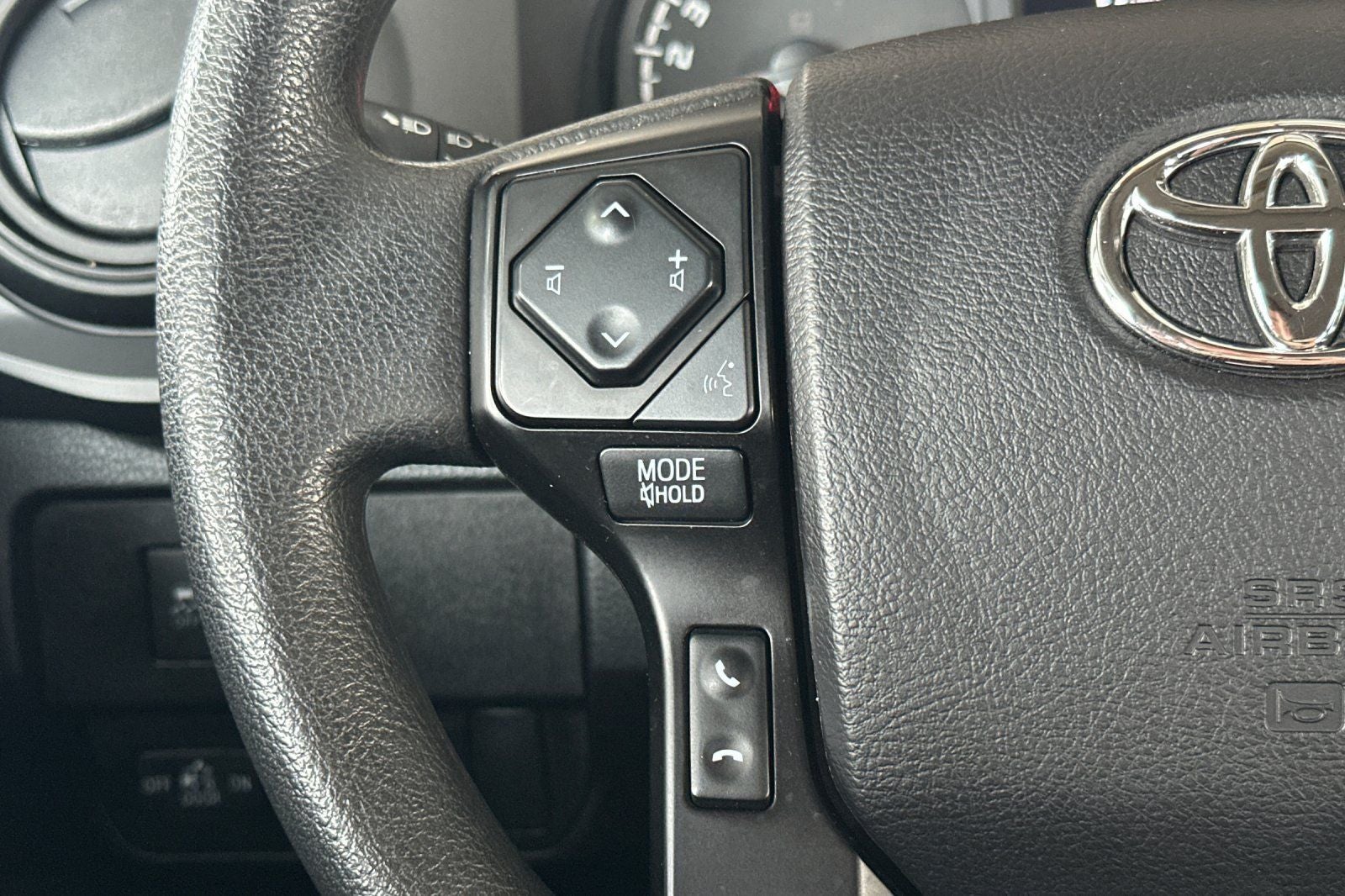 2022 Toyota Tacoma SR V6