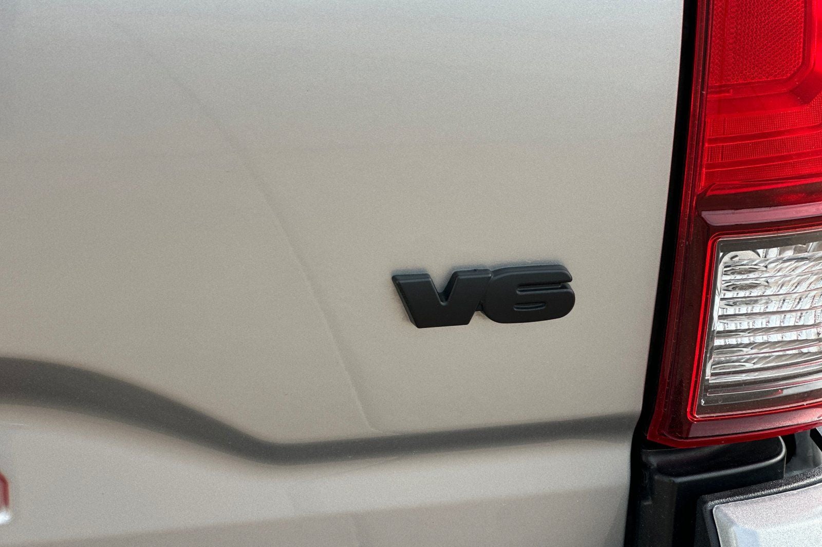 2022 Toyota Tacoma SR V6