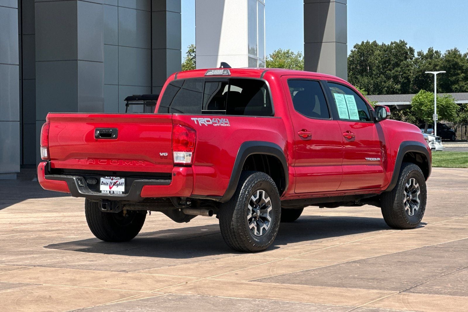2022 Toyota Tacoma TRD Off-Road V6