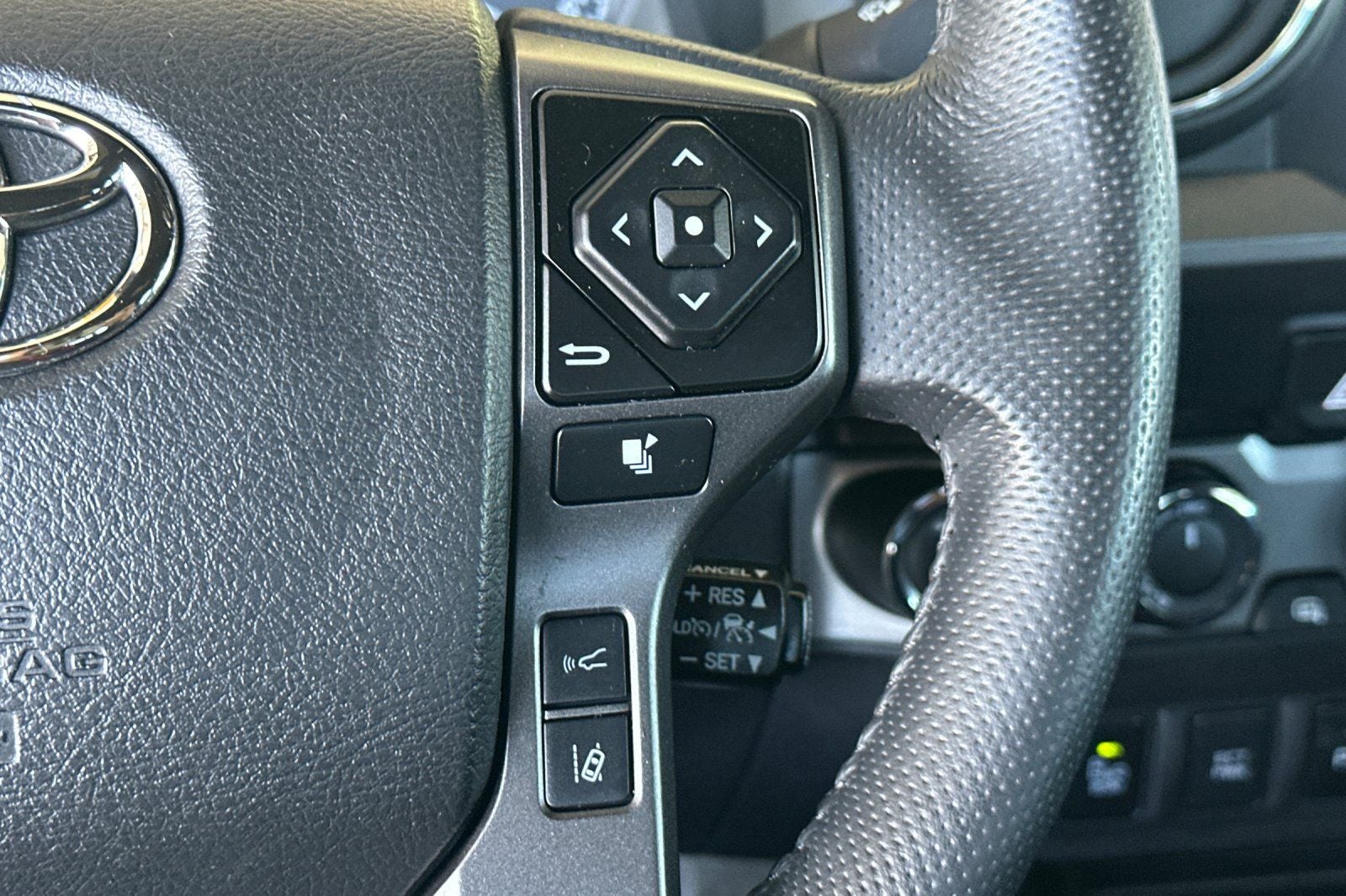 2023 Toyota Tacoma TRD Off-Road V6