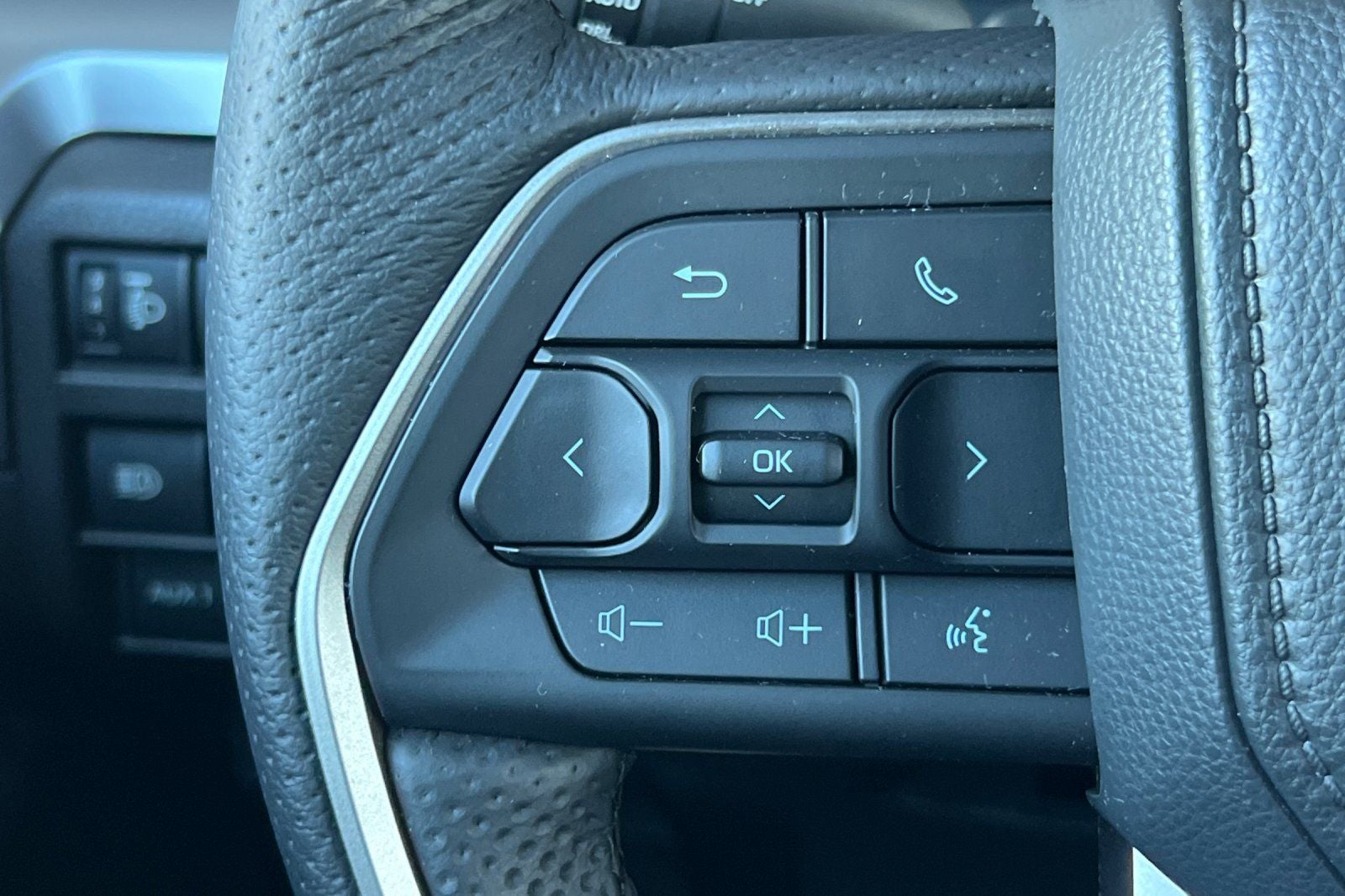 2025 Toyota Tacoma Hybrid TRD Off Road