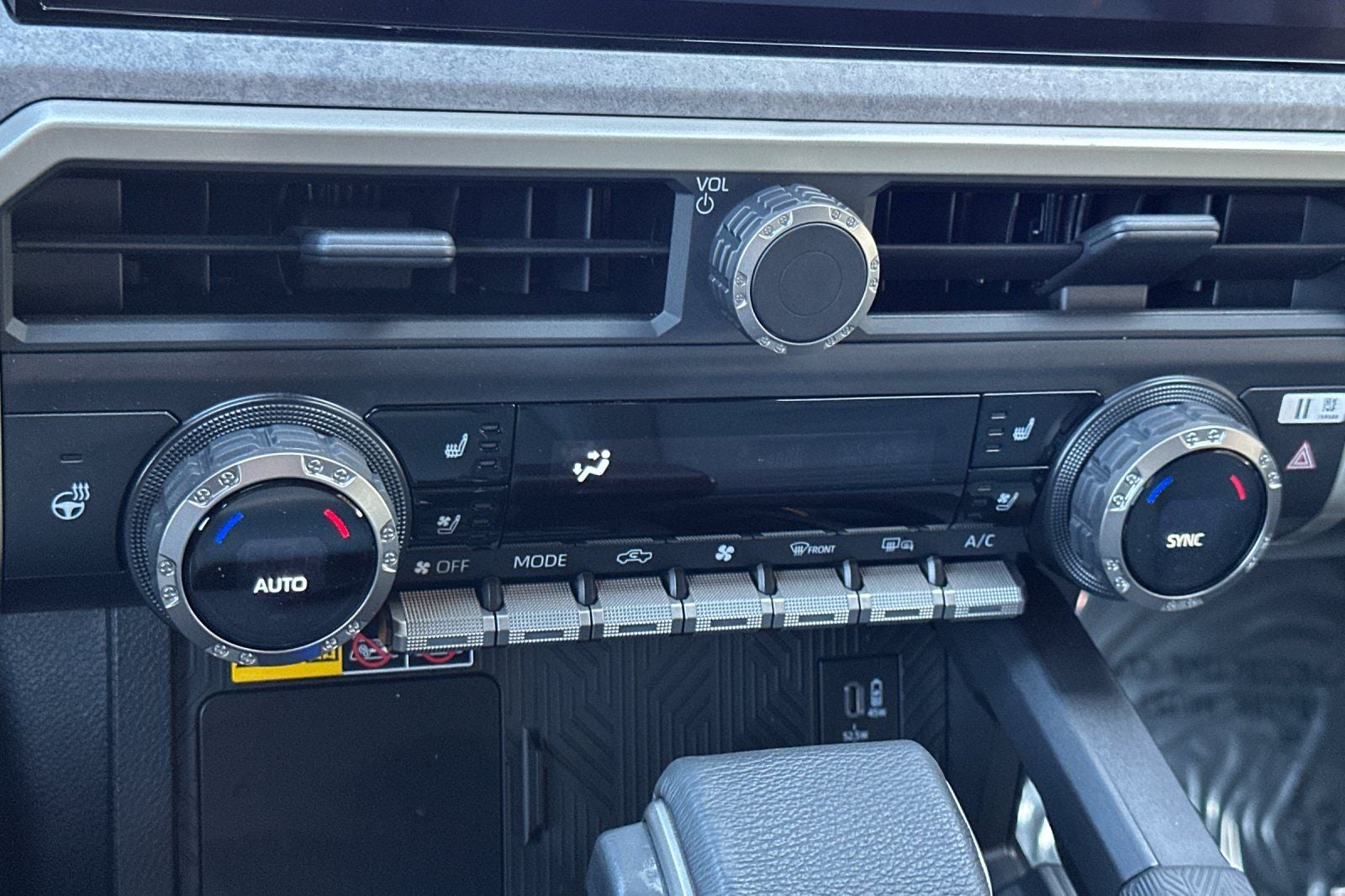 2025 Toyota Tacoma Hybrid Trailhunter