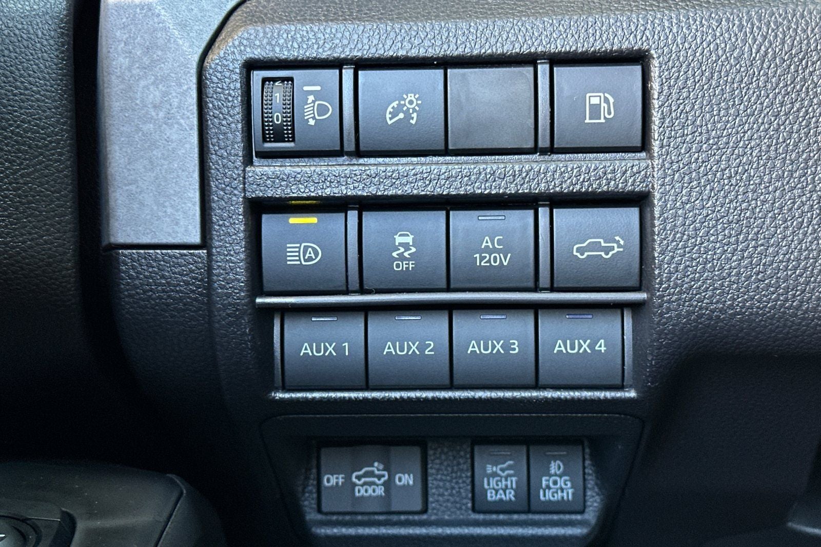 2026 Toyota Tacoma Hybrid Trailhunter