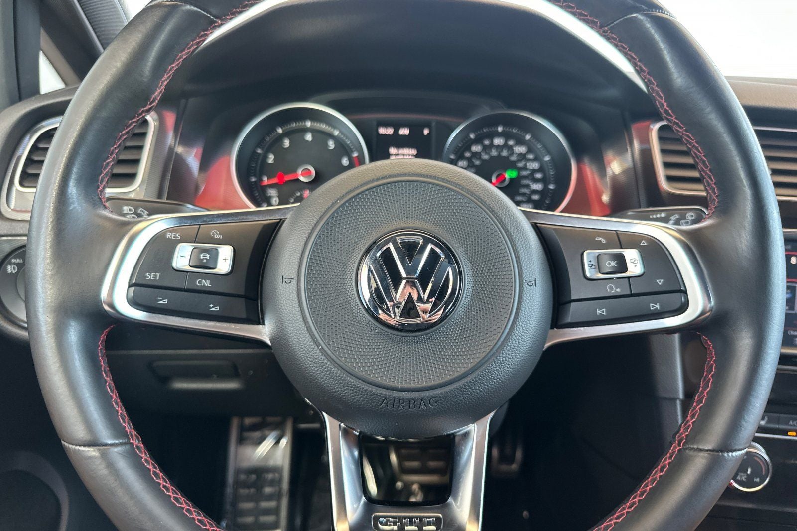 2017 Volkswagen Golf GTI SE