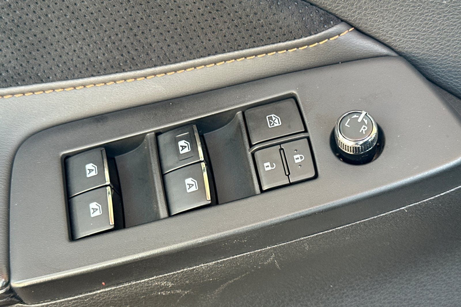 2019 Toyota Avalon Hybrid XSE