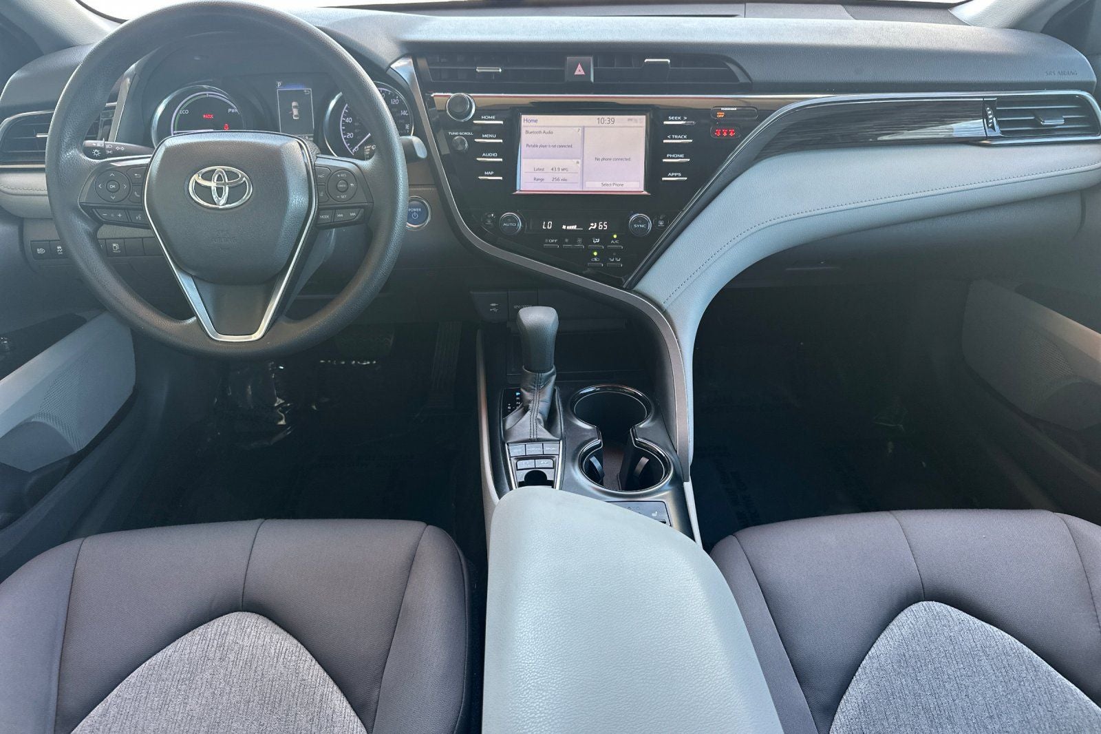 2019 Toyota Camry Hybrid LE