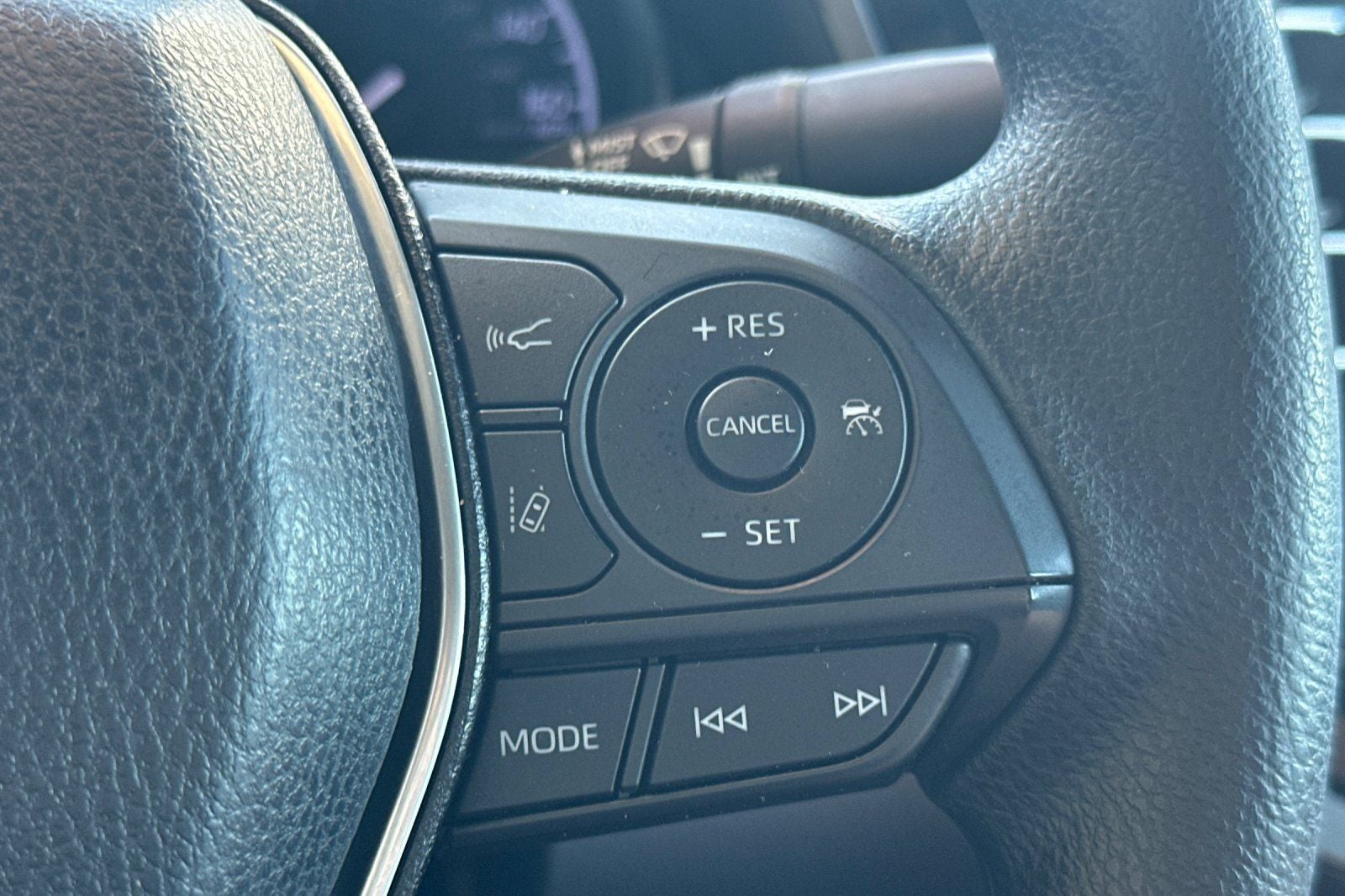 2019 Toyota Camry Hybrid LE