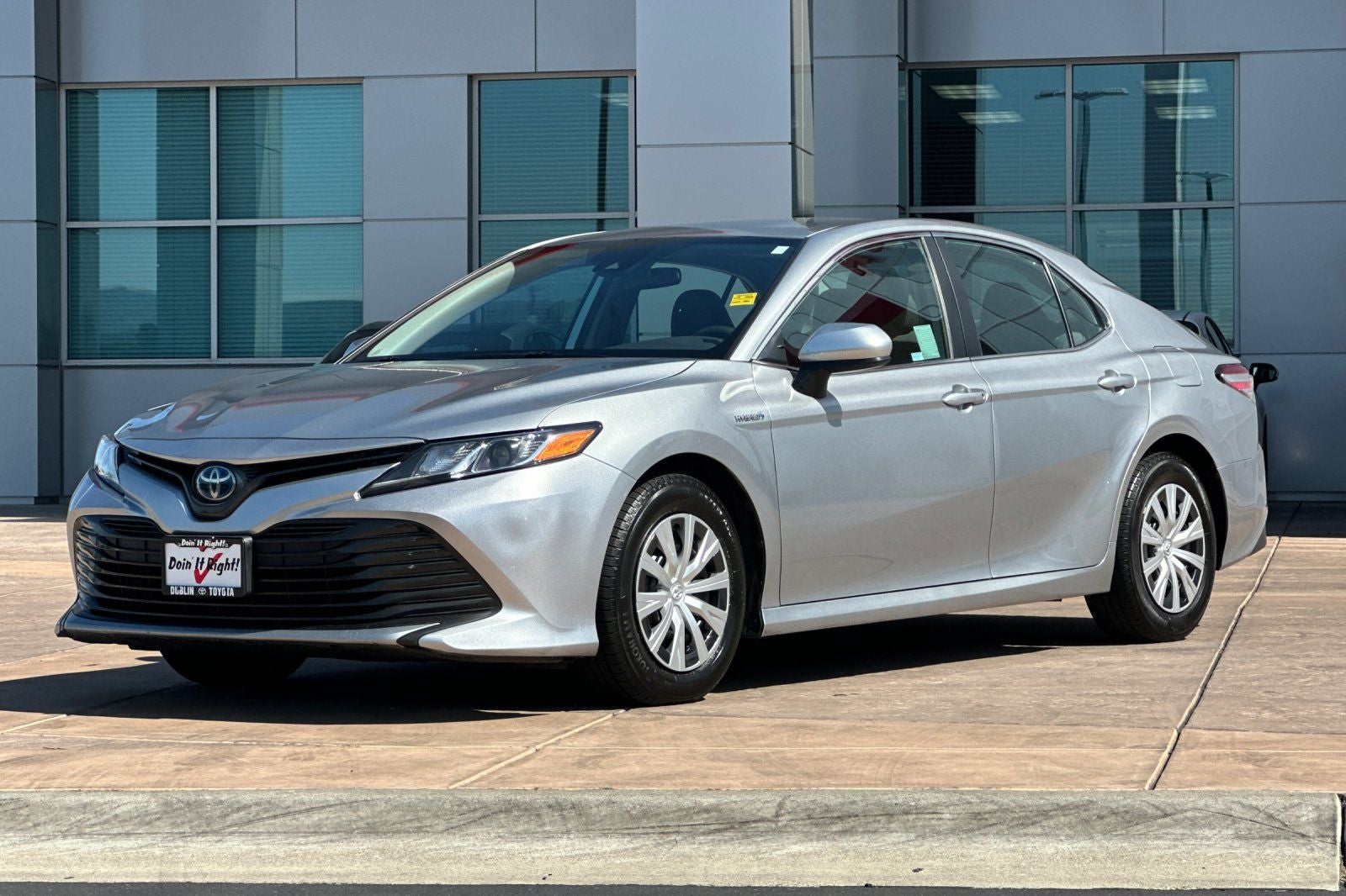 2019 Toyota Camry Hybrid LE
