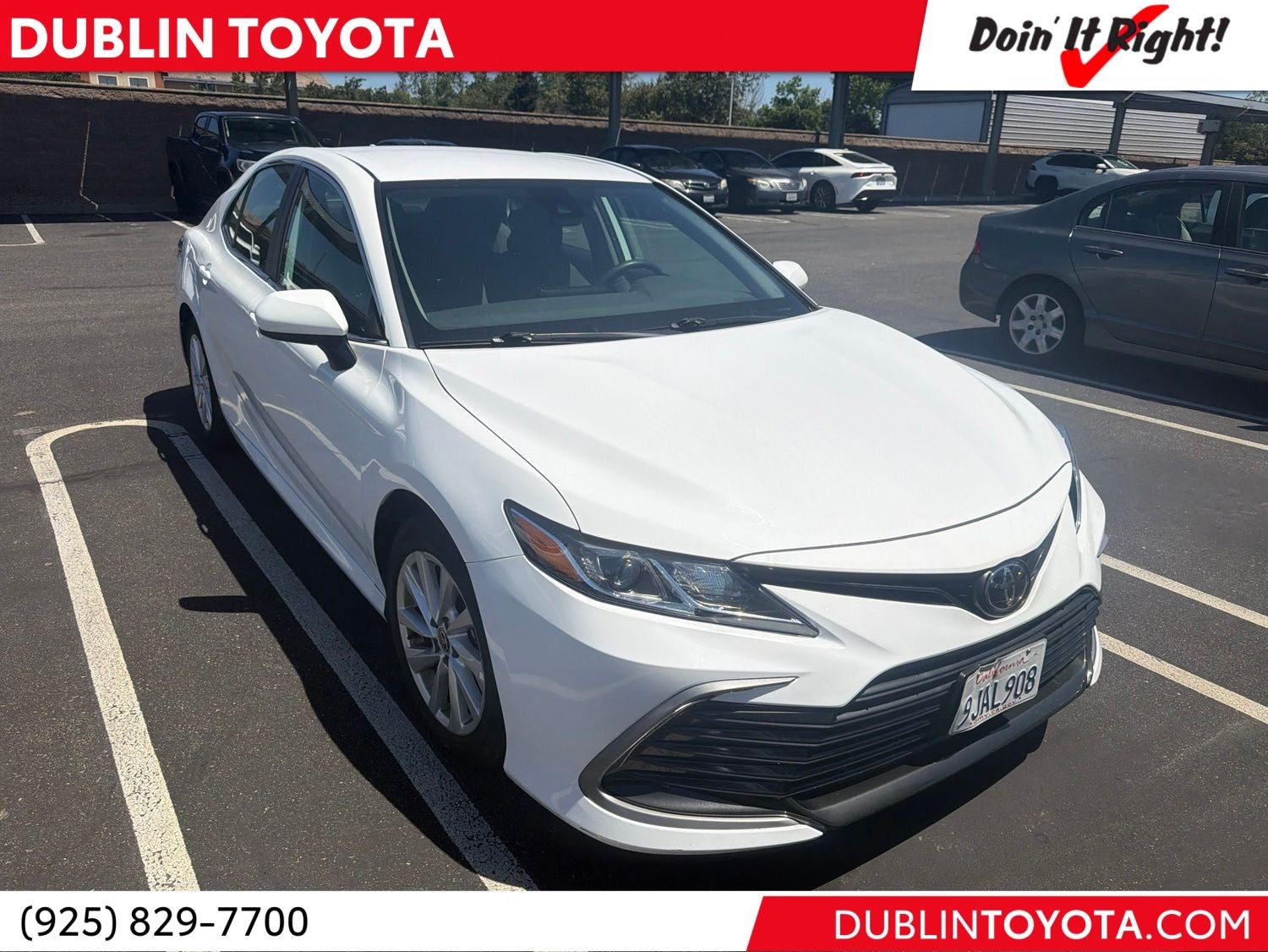 2024 Toyota Camry LE's photo