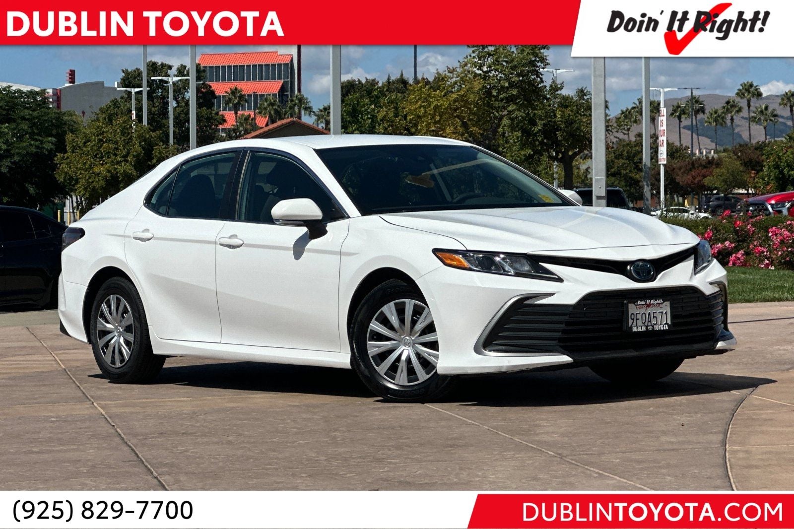 2023 Toyota Camry Hybrid LE