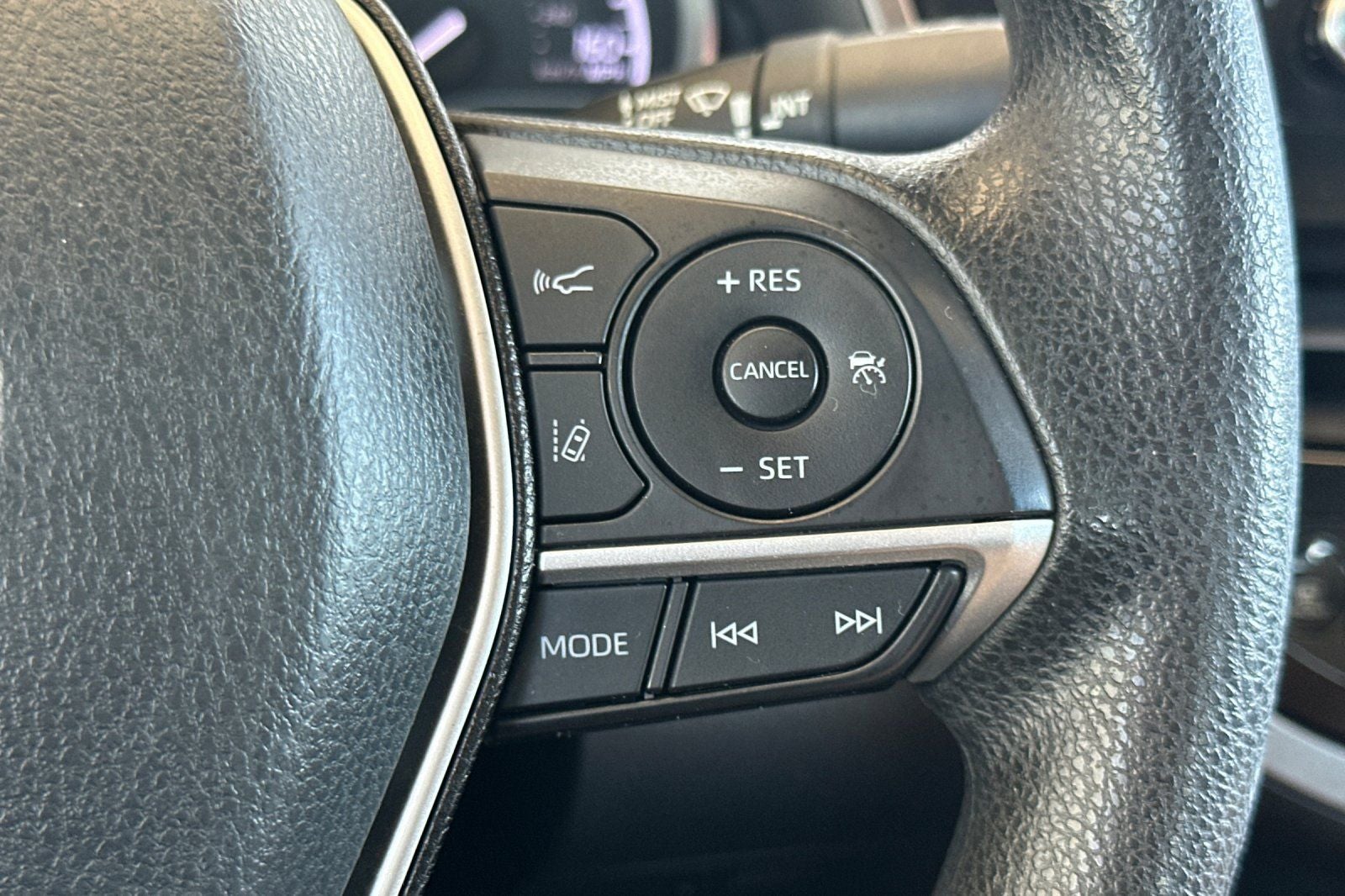2023 Toyota Camry Hybrid LE