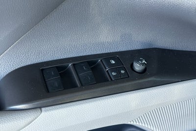 2022 Toyota Camry Hybrid LE