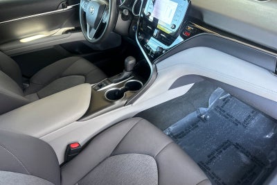 2022 Toyota Camry Hybrid LE