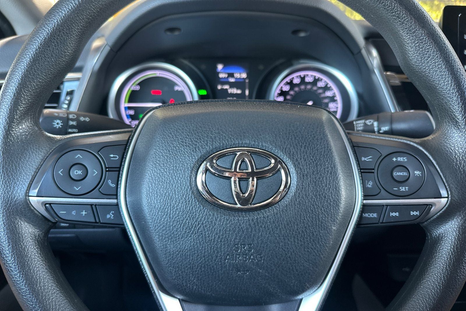 2022 Toyota Camry Hybrid LE