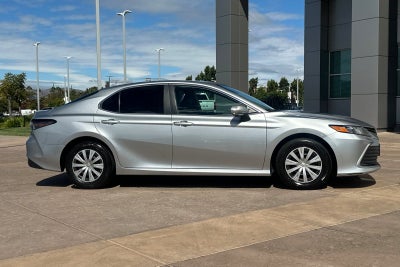 2022 Toyota Camry Hybrid LE