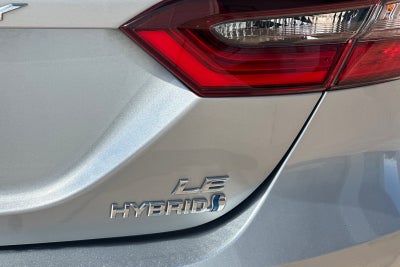 2022 Toyota Camry Hybrid LE