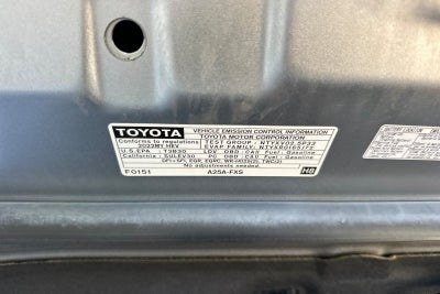 2022 Toyota Camry Hybrid LE