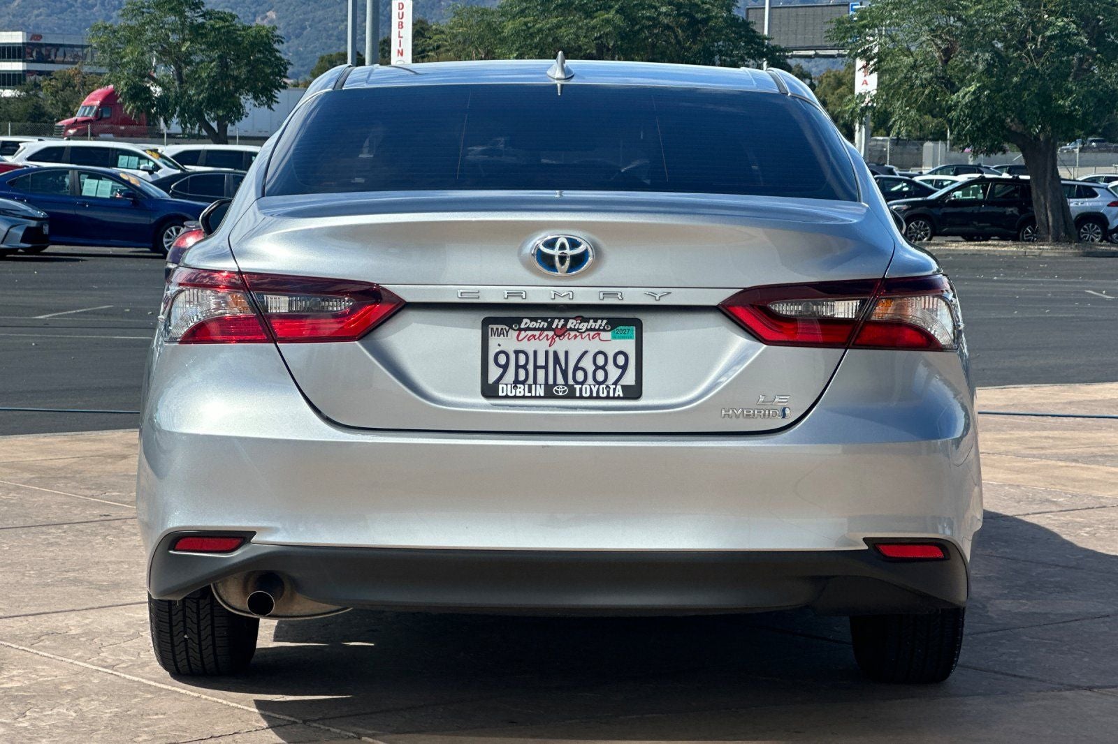 2022 Toyota Camry Hybrid LE