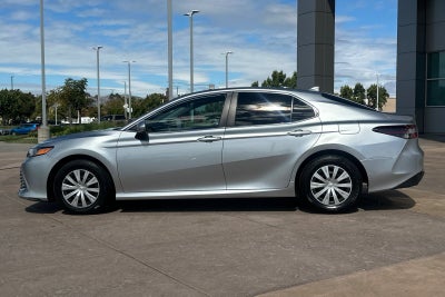 2022 Toyota Camry Hybrid LE